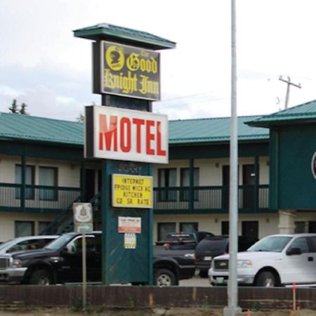 Goodknight Inn Ллойдминстер Экстерьер фото